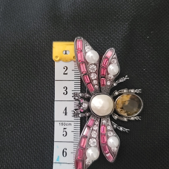 Joan Rivers Brooch - Picture 4 of 8